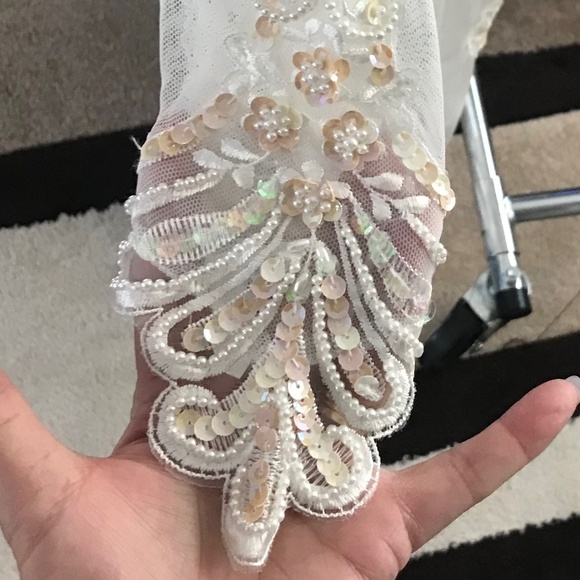 Custom detailed Ivory wedding gown with sequins - Picture 7 of 8